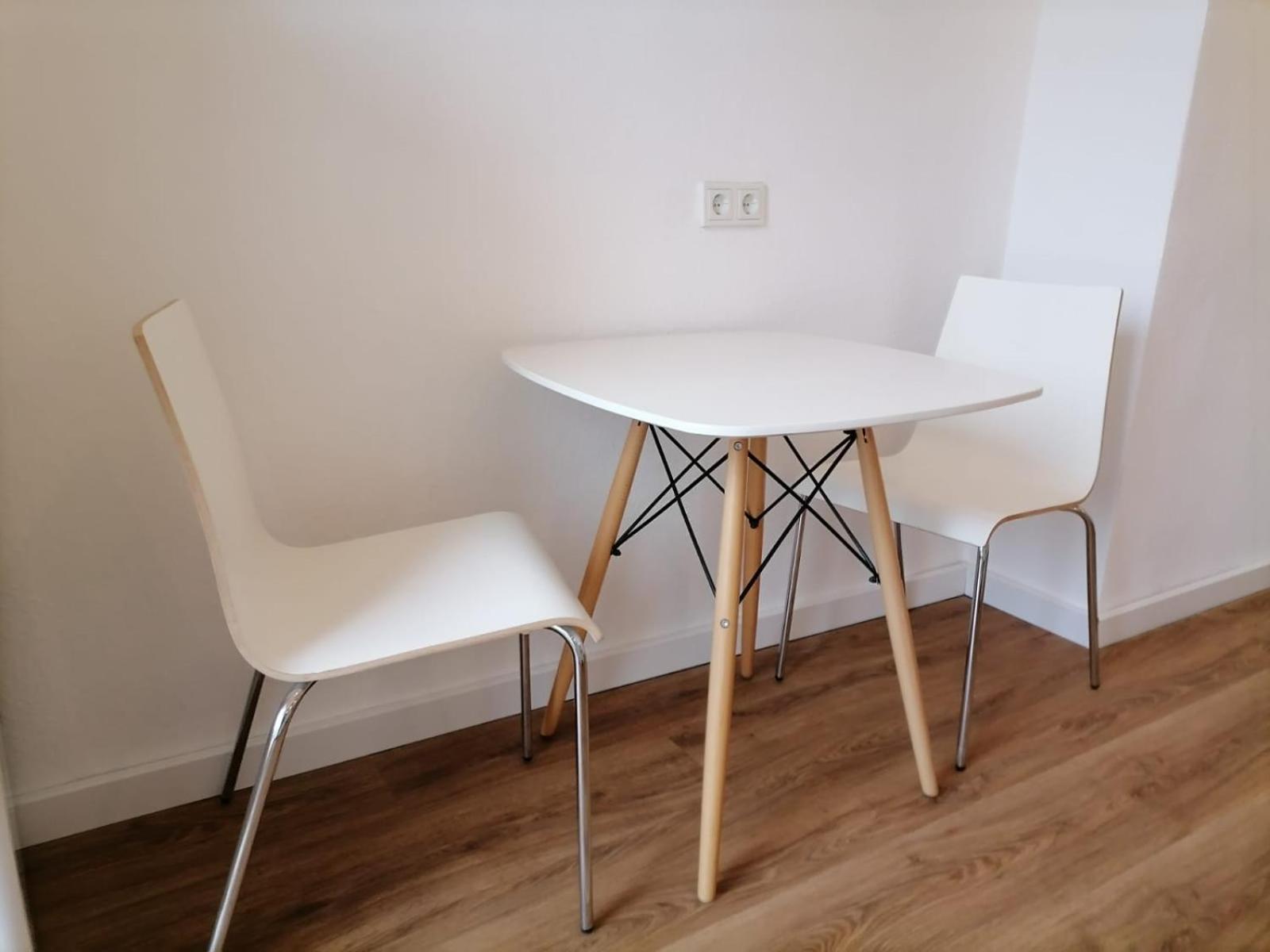 Apartment In Koeln / Cologne Mit Allem Drum Und Dran Luaran gambar